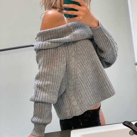 Sweater - Picture 4 of 5